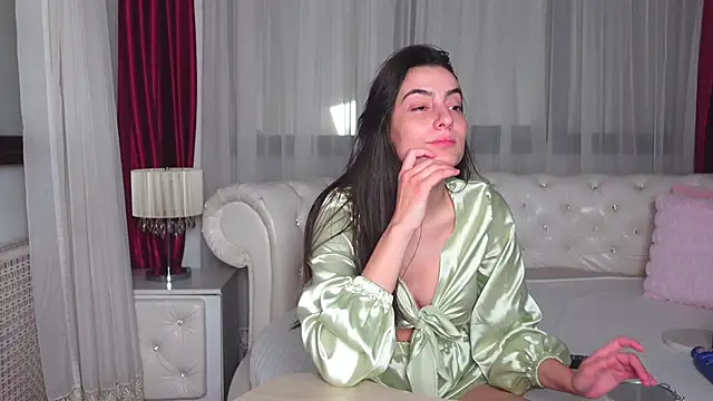 NinaCrystal1 online show from 01.15.25