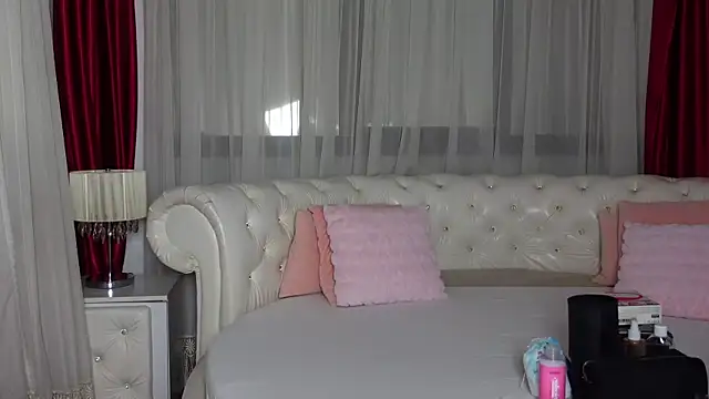 NinaCrystal1 online show from 02.14.25