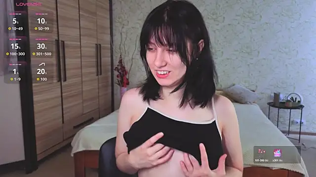 JulisSweet online show from 10.17.25