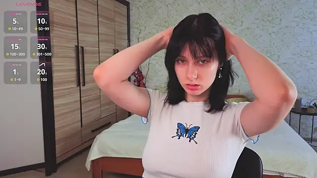 JulisSweet online show from 10.18.25