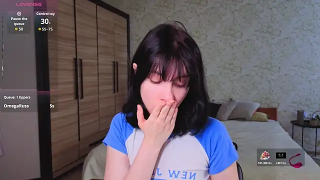 JulisSweet online show from 10.24.25