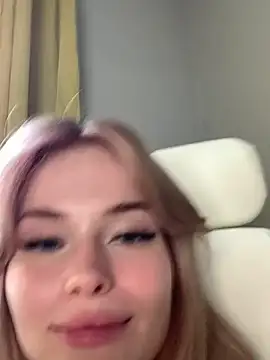 Vladamais online show from 02.25.25