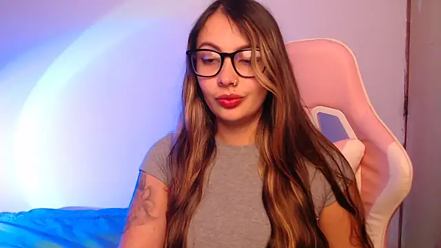 lalawhitte online show from 10.17.25