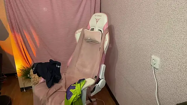 Katrin  kiss online show from 12.05.25