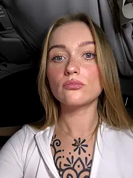 Goldloeckchen159 online show from 11.30.25