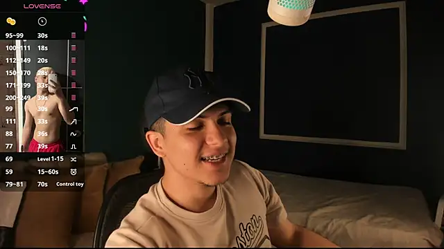 Snapshot of Brat_ chatting on 12.06.24 Brat online show from 12.06.24