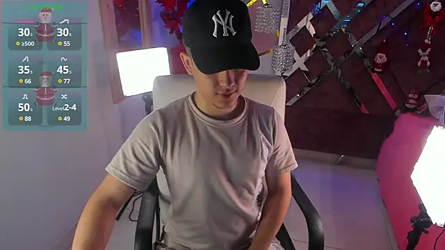 Snapshot of Brat_ chatting on 12.21.24 Brat online show from 12.21.24