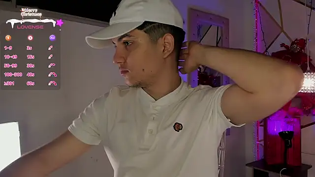 Snapshot of Brat_ chatting on 12.28.24 Brat online show from 12.28.24