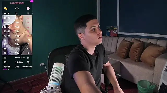 Snapshot of Brat_ chatting on 01.23.25 Brat online show from 01.23.25