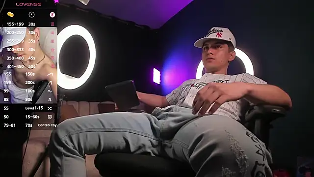 Snapshot of Brat_ chatting on 01.30.25 Brat online show from 01.30.25