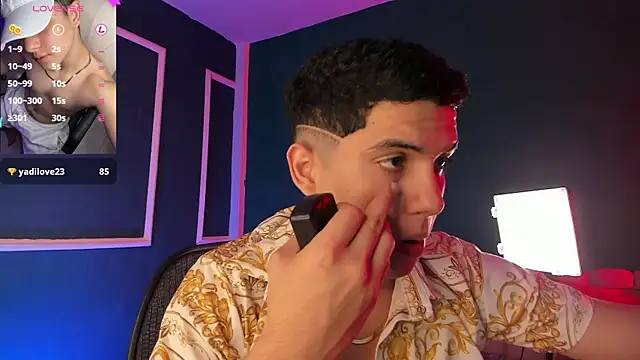 Snapshot of Brat_ chatting on 03.05.25 Brat online show from 03.05.25