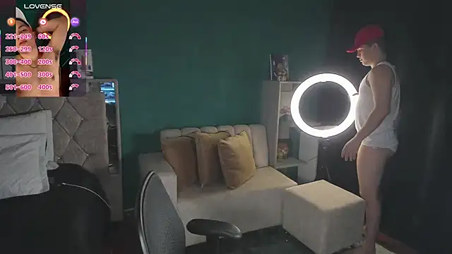 Snapshot of Brat_ chatting on 10.02.25 Brat online show from 10.02.25