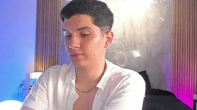 Snapshot of Brat_ chatting on 11.25.25 Brat online show from 11.25.25