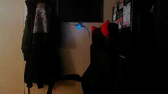 KrazyLegz online show from 09.12.25