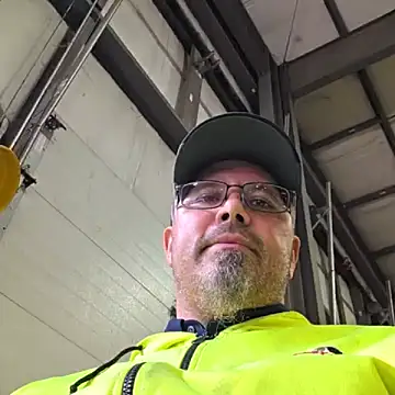 KrazyLegz online show from 10.28.25