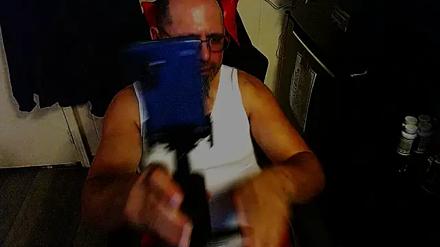 KrazyLegz online show from 12.15.25