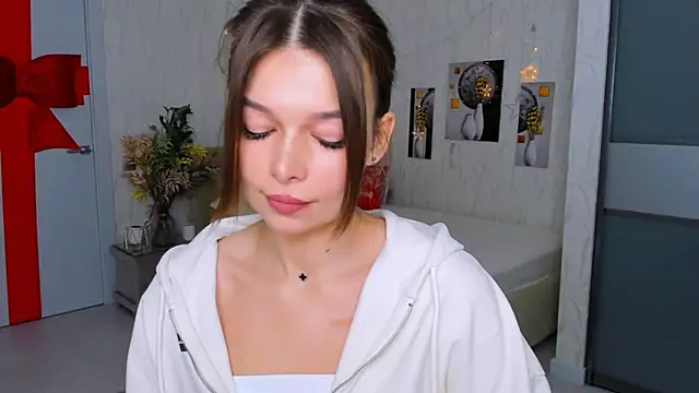 Snapshot of ContinentOfTranquility chatting on 02.03.25 ContinentOfTranquility online show from 02.03.25