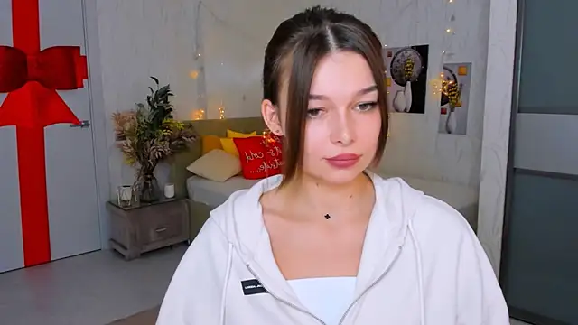 Snapshot of ContinentOfTranquility chatting on 02.03.25 ContinentOfTranquility online show from 02.03.25