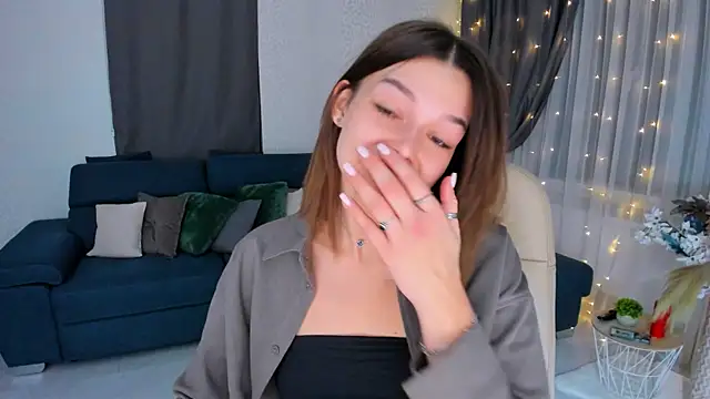 Snapshot of ContinentOfTranquility chatting on 02.12.25 ContinentOfTranquility online show from 02.12.25