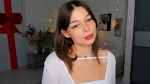 Snapshot of ContinentOfTranquility chatting on 02.21.25 ContinentOfTranquility online show from 02.21.25