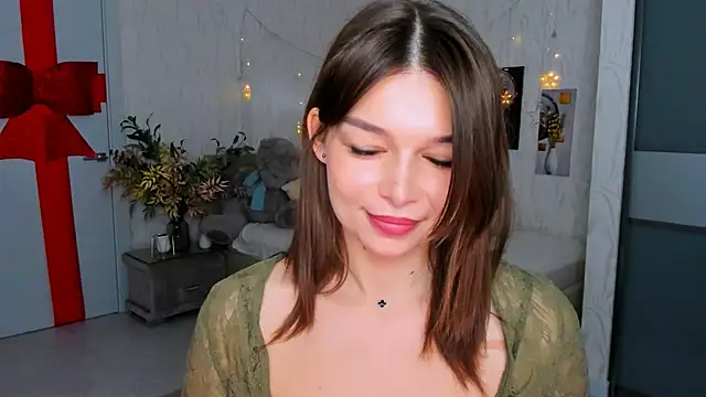 Snapshot of ContinentOfTranquility chatting on 02.25.25 ContinentOfTranquility online show from 02.25.25