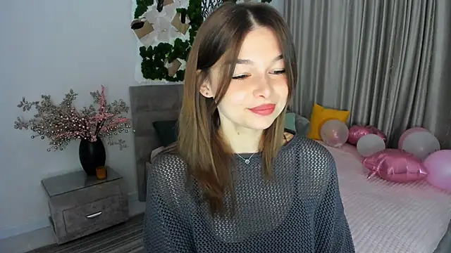 Snapshot of ContinentOfTranquility chatting on 02.28.25 ContinentOfTranquility online show from 02.28.25