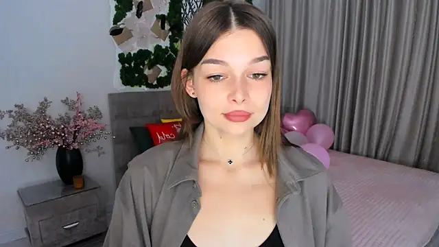 Snapshot of ContinentOfTranquility chatting on 03.05.25 ContinentOfTranquility online show from 03.05.25