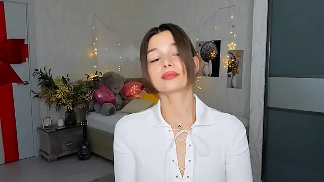 Snapshot of ContinentOfTranquility chatting on 03.17.25 ContinentOfTranquility online show from 03.17.25