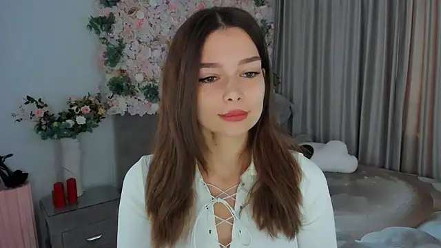 Snapshot of ContinentOfTranquility chatting on 09.15.25 ContinentOfTranquility online show from 09.15.25