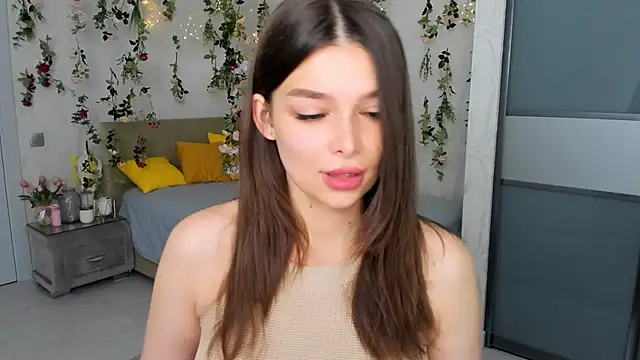 Snapshot of ContinentOfTranquility chatting on 10.18.25 ContinentOfTranquility online show from 10.18.25