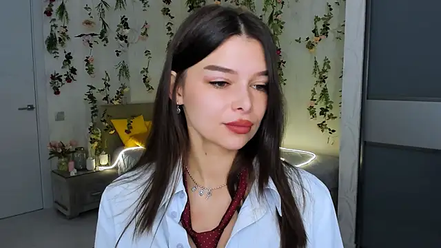 Snapshot of ContinentOfTranquility chatting on 11.12.25 ContinentOfTranquility online show from 11.12.25