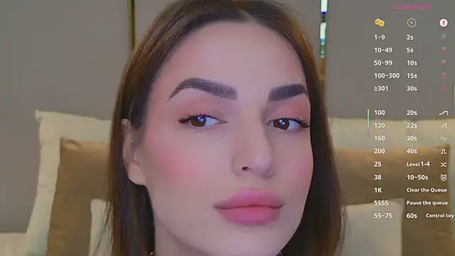 BellaHalles online show from 04.09.26