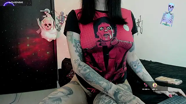 Snapshot of aiko_black93 chatting on 09.22.25 aiko black93 online show from 09.22.25