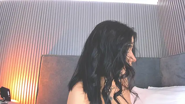 emelie 89 online show from 11.25.25