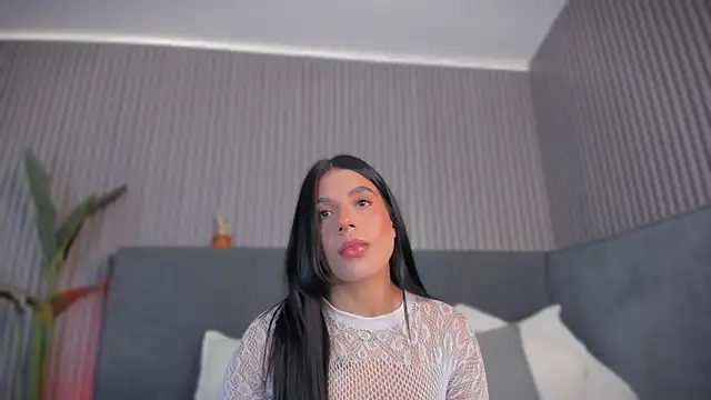 emelie 89 online show from 07.06.26