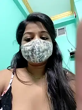 Snapshot of Monalisa_Singh chatting on 01.08.25 Monalisa Singh online show from 01.08.25