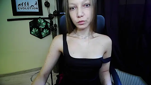 Snapshot of EmillyPlay chatting on 07.10.26 EmillyPlay online show from 07.10.26