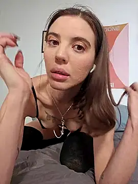 licoricepizza online show from 10.13.25