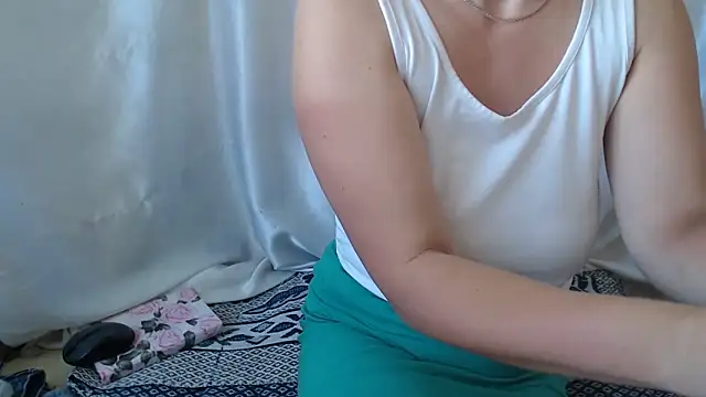 Burberrry  online show from 09.22.25