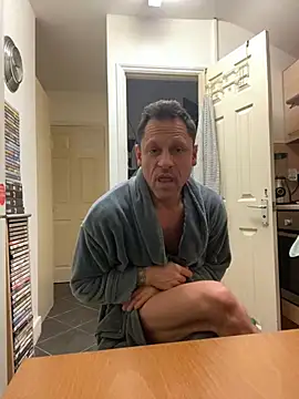 Snapshot of Yourhotboy_42 chatting on 02.04.25 Yourhotboy 42 online show from 02.04.25