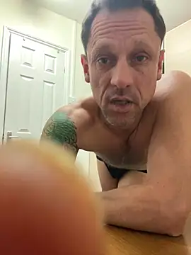 Snapshot of Yourhotboy_42 chatting on 03.08.25 Yourhotboy 42 online show from 03.08.25