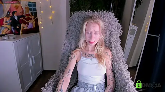 MalenaErnman online show from 02.27.25