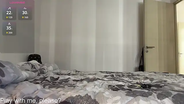 Your Hand In mine online show from 09.27.25