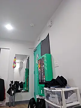 Iliketocooksquirt25 online show from 11.24.25