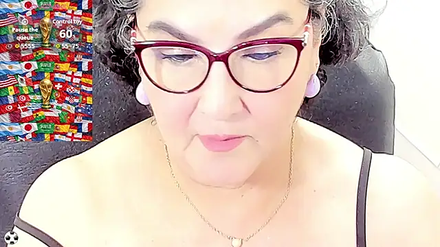 Snapshot of cataleya_mom chatting on 07.09.26 cataleya mom online show from 07.09.26
