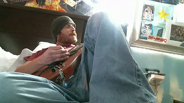 Snapshot of Twattagecottage1 chatting on 01.19.25 Twattagecottage1 online show from 01.19.25