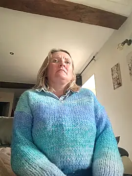 lady charlyne online show from 02.27.25