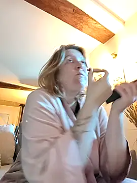 lady charlyne online show from 09.09.25