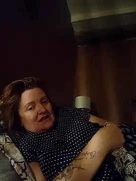 lady charlyne online show from 04.14.26