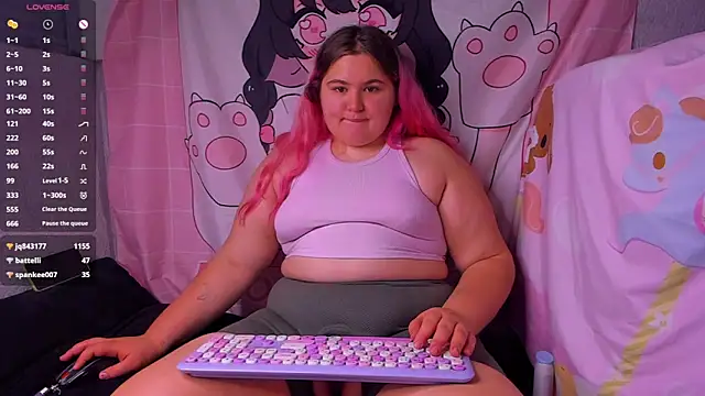 Freakcute  online show from 12.08.24